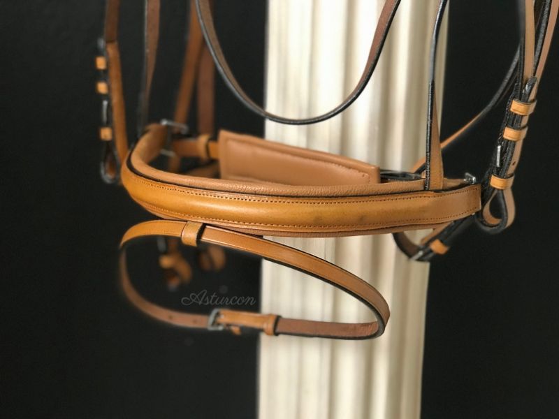 Cognac English Bridle with Flash Noseband